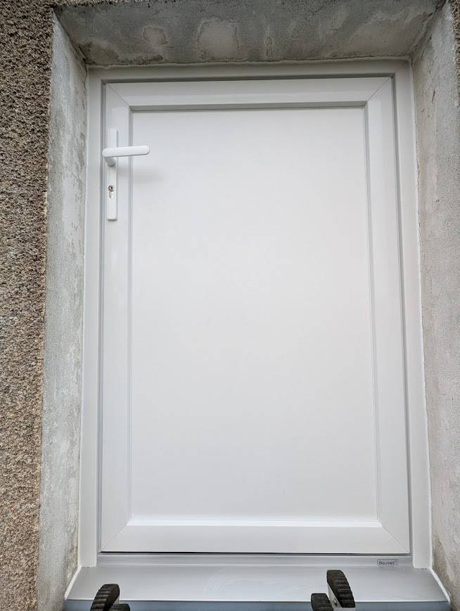 Pose de porte près de Mantes la Jolie